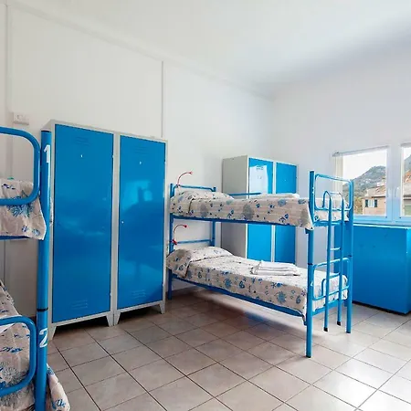 Ostello Corniglia ホステル